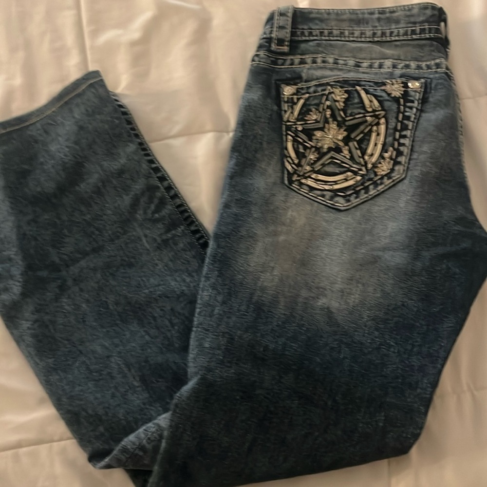 Miss Me embellished jeans, woman size 31, in great condition